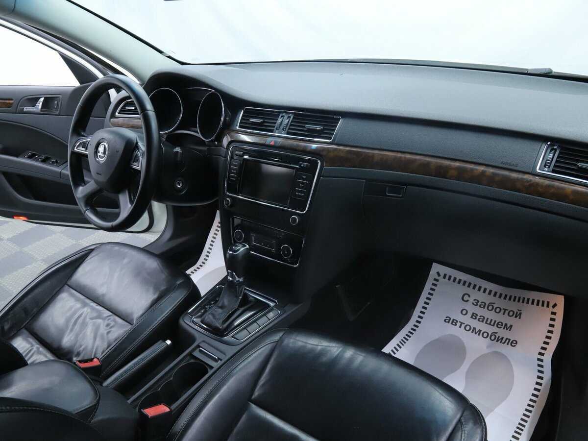 Skoda Superb с пробегом — 2013 год. Фото: #13