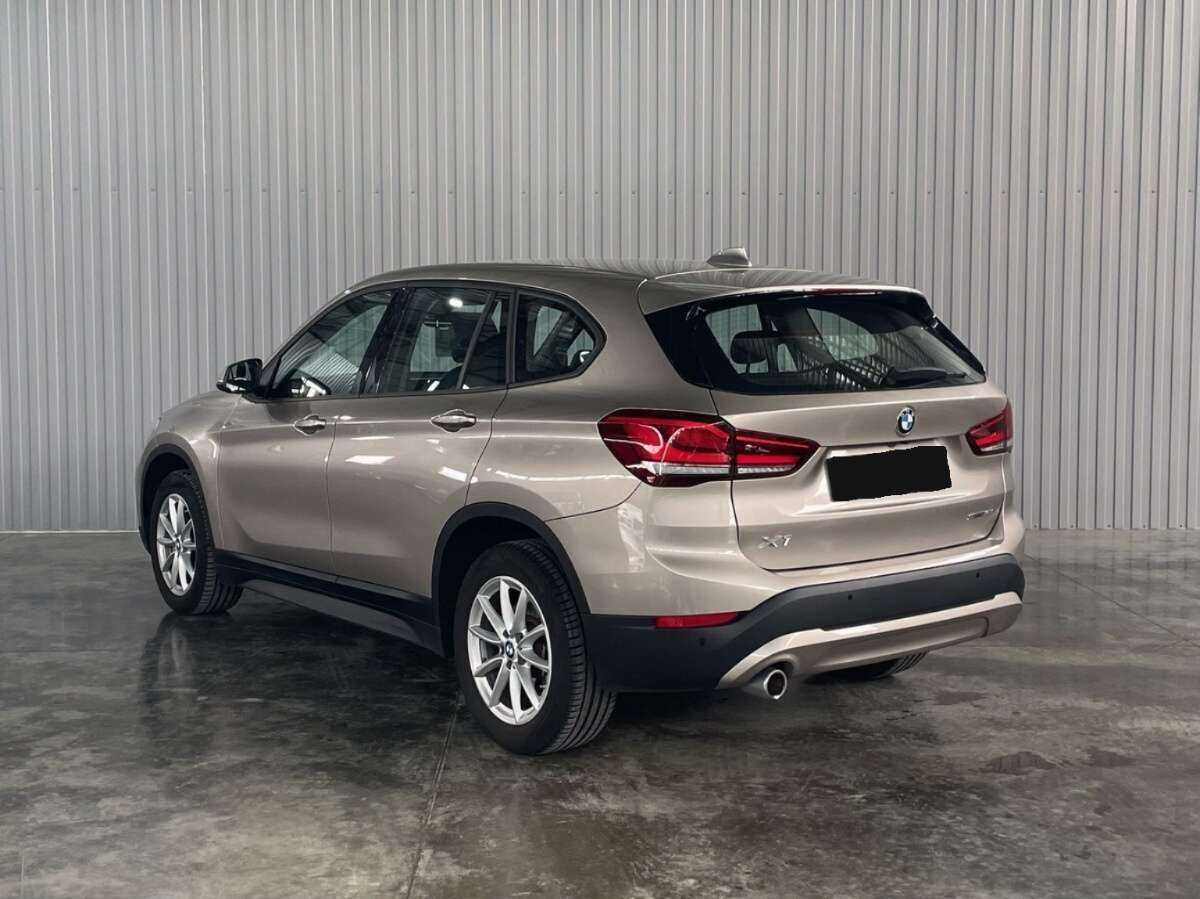 BMW X1 с пробегом — 2021 год. Фото: #6