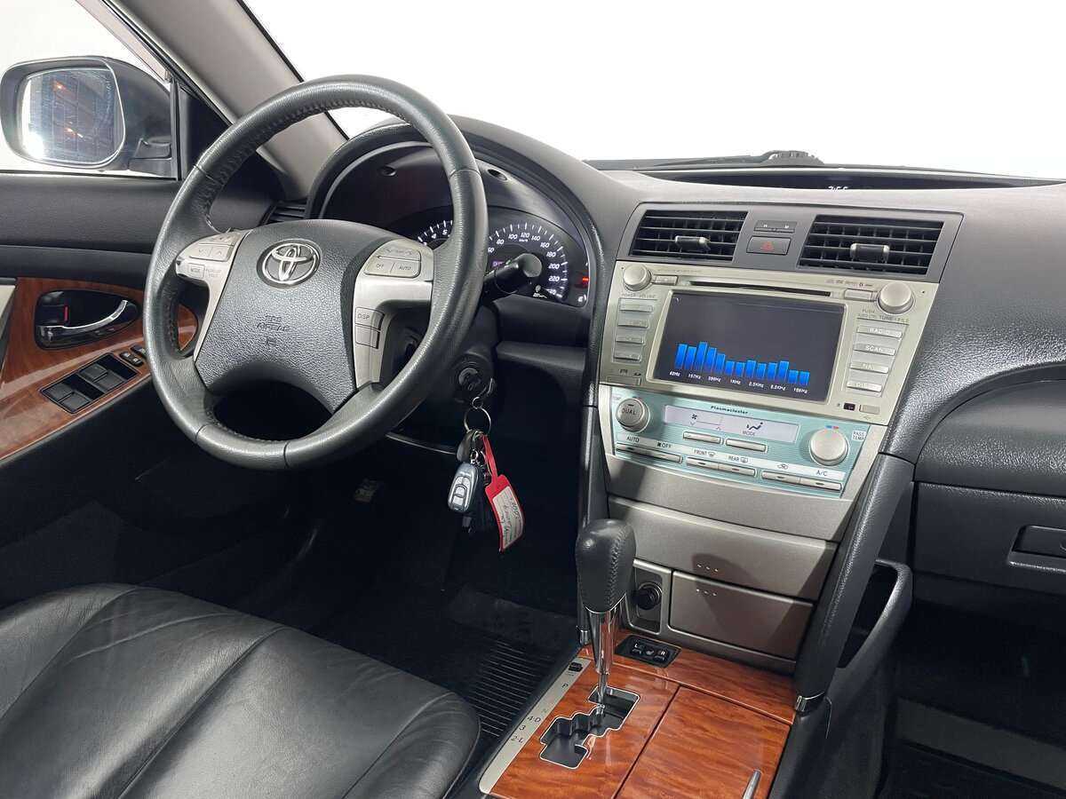Toyota Camry с пробегом — 2008 год. Фото: #11