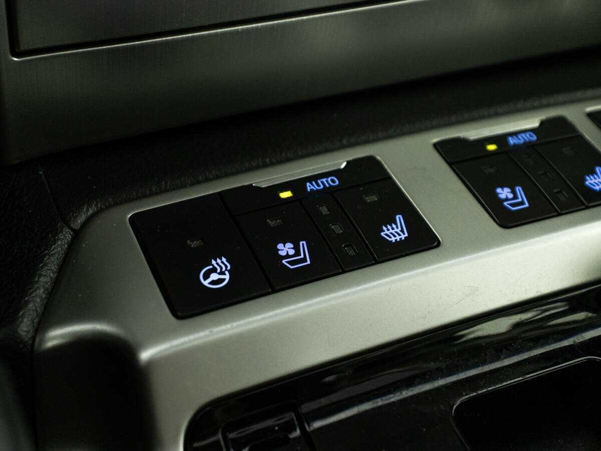 Toyota Land Cruiser с пробегом — 2016 год. Фото: #20