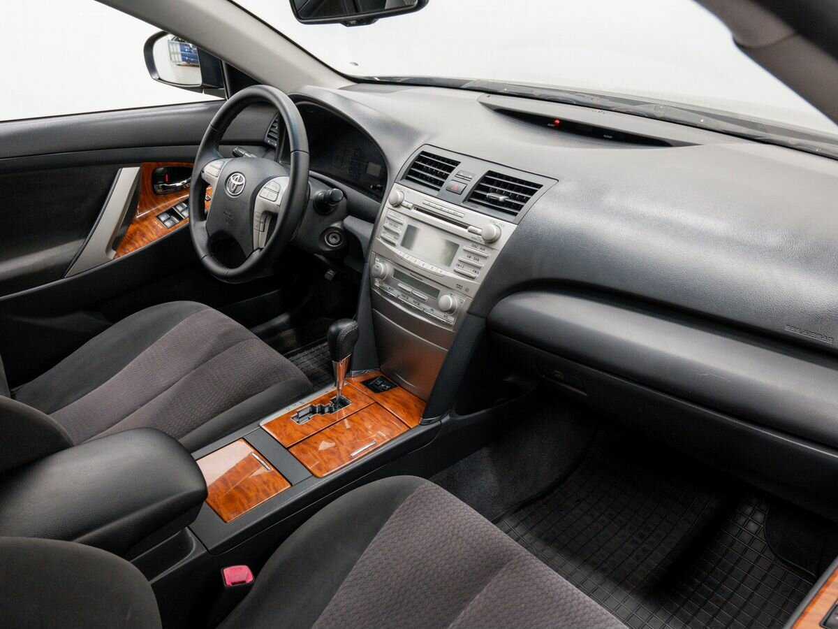 Toyota Camry с пробегом — 2009 год. Фото: #6