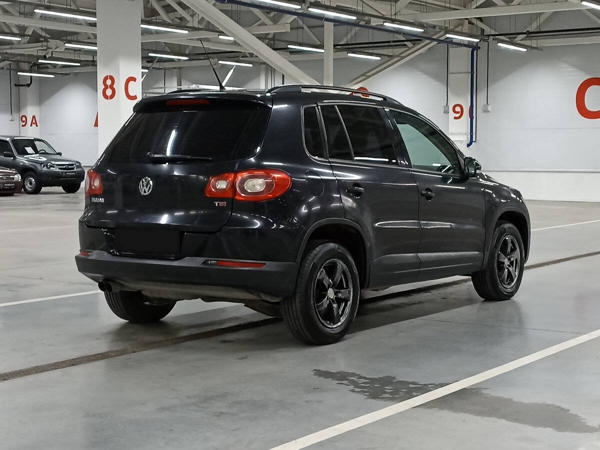 Volkswagen Tiguan с пробегом — 2009 год. Фото: #4