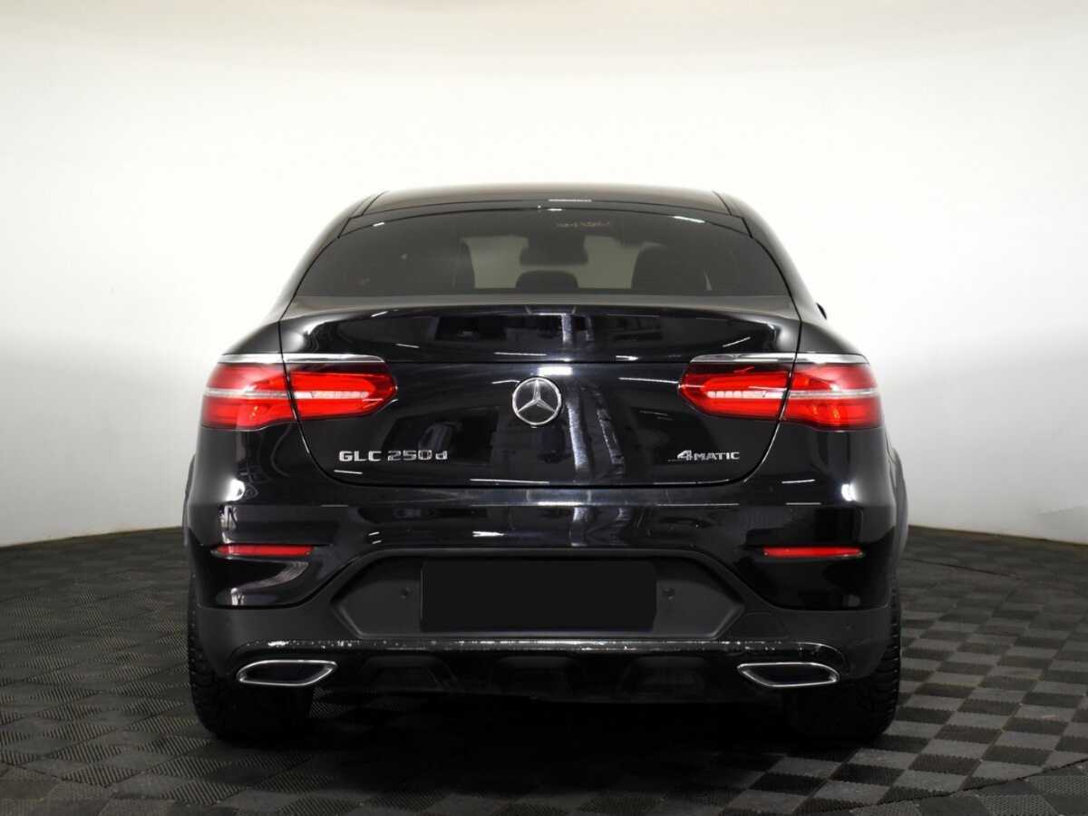 Mercedes-Benz GLC Coupe с пробегом — 2017 год. Фото: #4