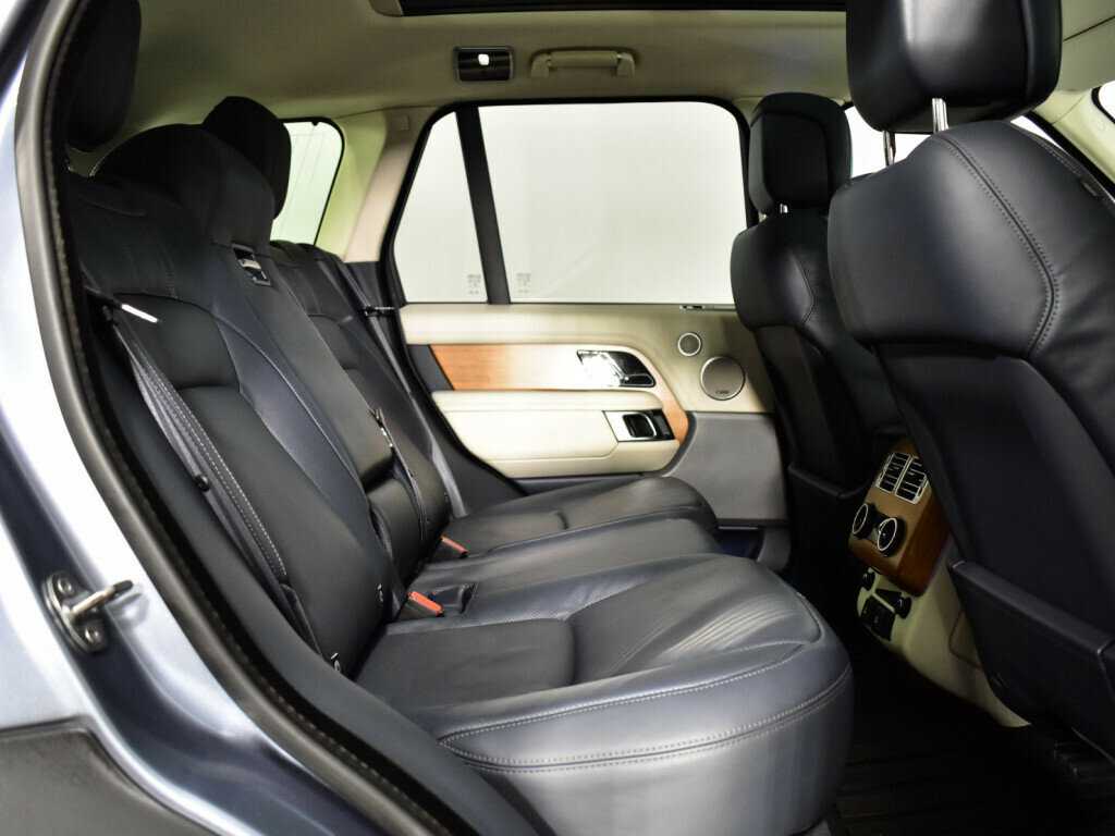Land Rover Range Rover с пробегом — 2018 год. Фото: #9