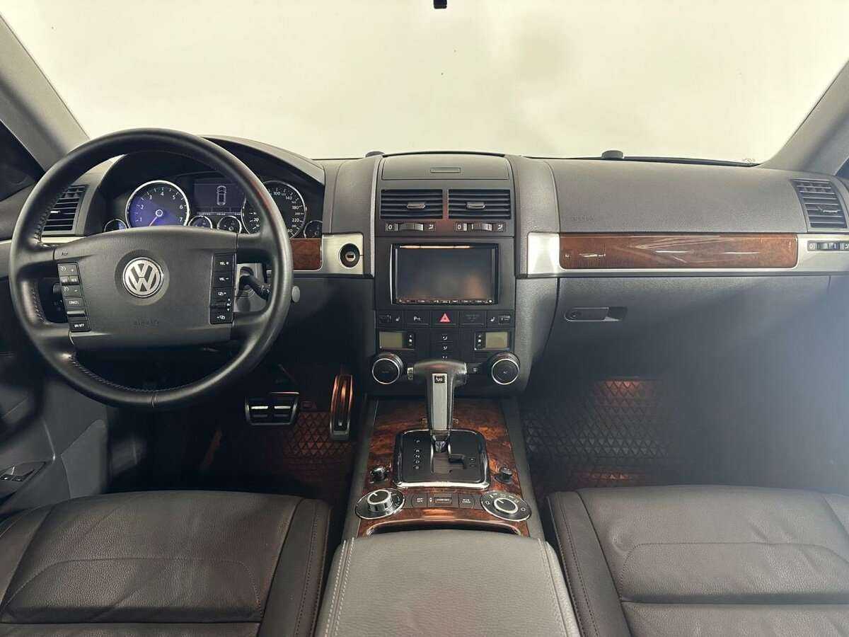 Volkswagen Touareg с пробегом — 2008 год. Фото: #5