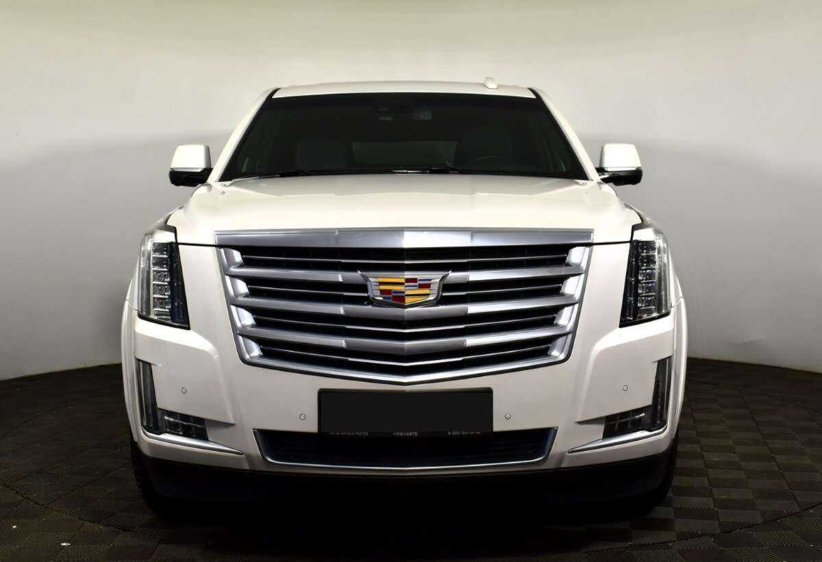 Cadillac Escalade с пробегом — 2016 год. Фото: #1