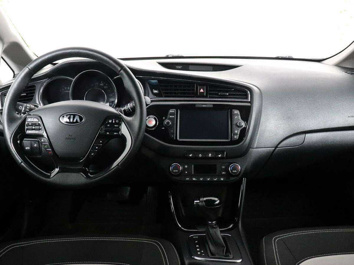 Kia Ceed с пробегом — 2017 год. Фото: #9
