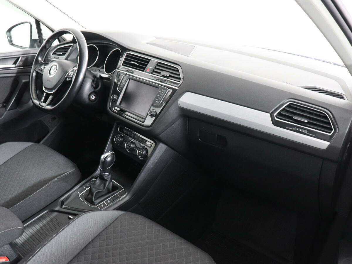 Volkswagen Tiguan с пробегом — 2017 год. Фото: #8