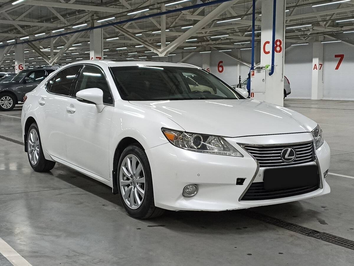 Lexus ES с пробегом — 2013 год. Фото: #2