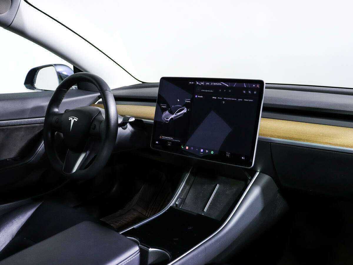Tesla Model 3 с пробегом — 2020 год. Фото: #6