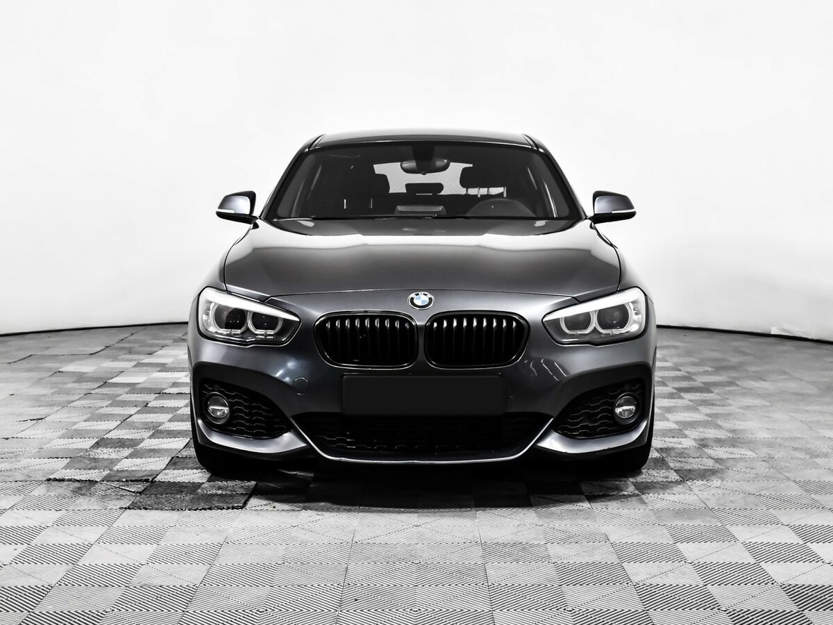 BMW 1 серии с пробегом — 2019 год. Фото: #1