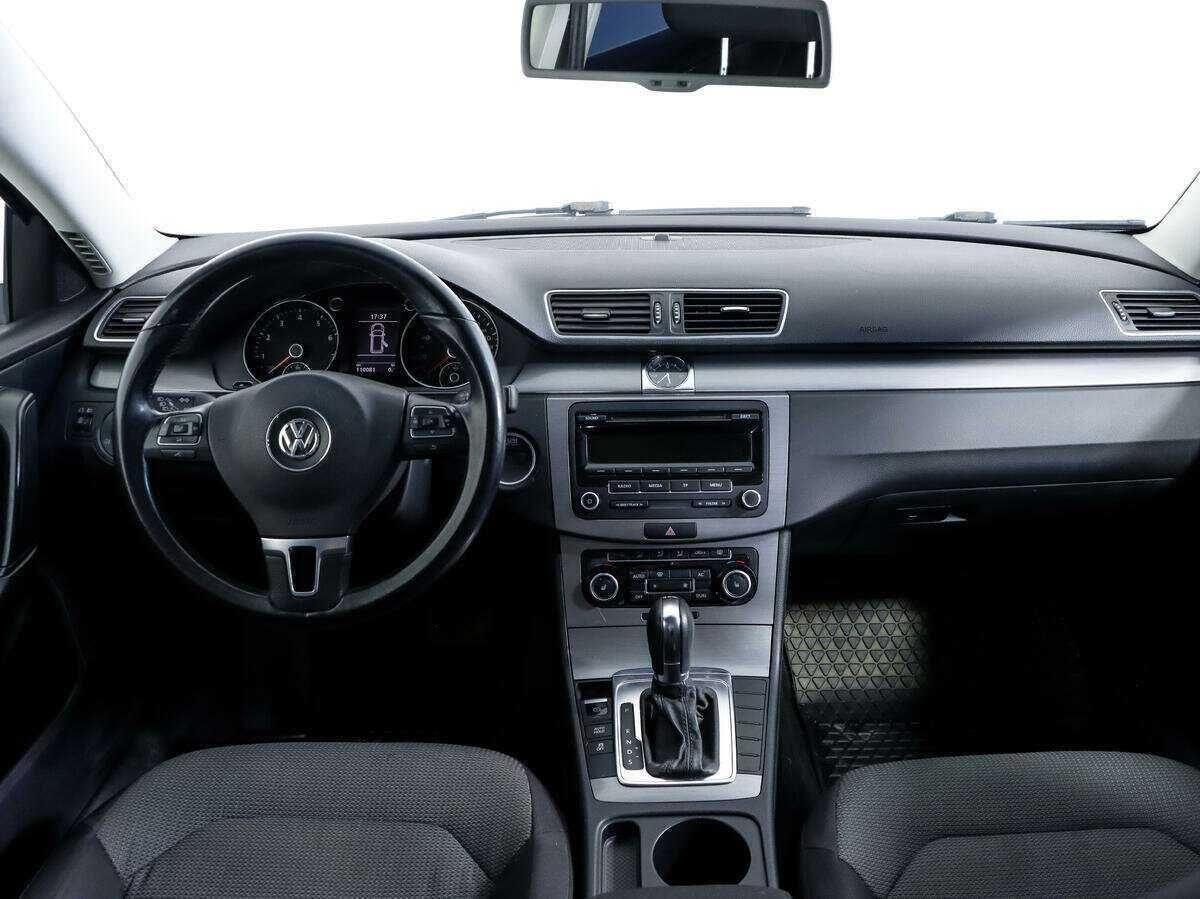 Volkswagen Passat с пробегом — 2011 год. Фото: #9