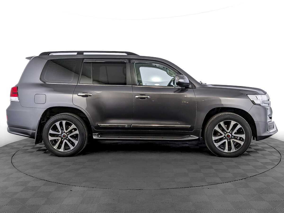 Toyota Land Cruiser с пробегом — 2019 год. Фото: #3
