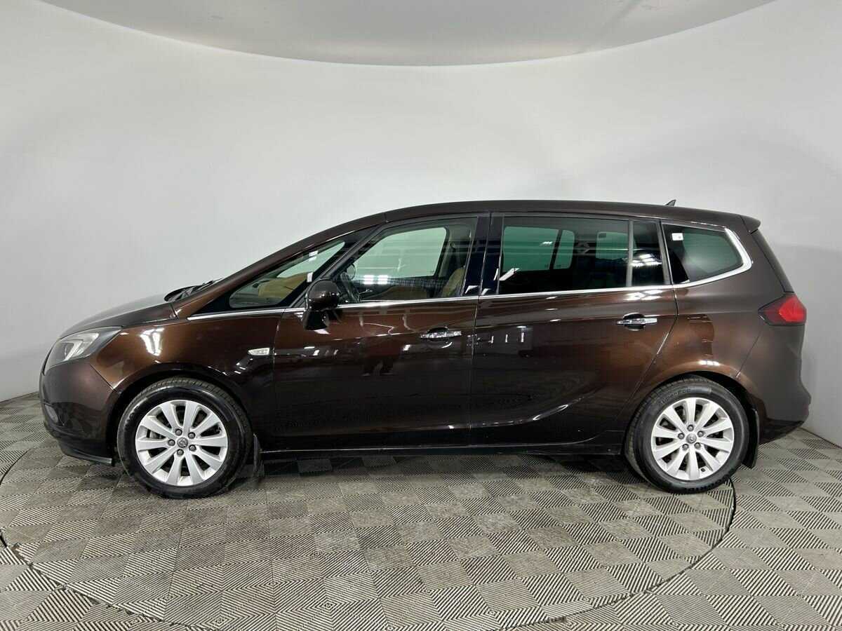 Opel Zafira с пробегом — 2013 год. Фото: #4