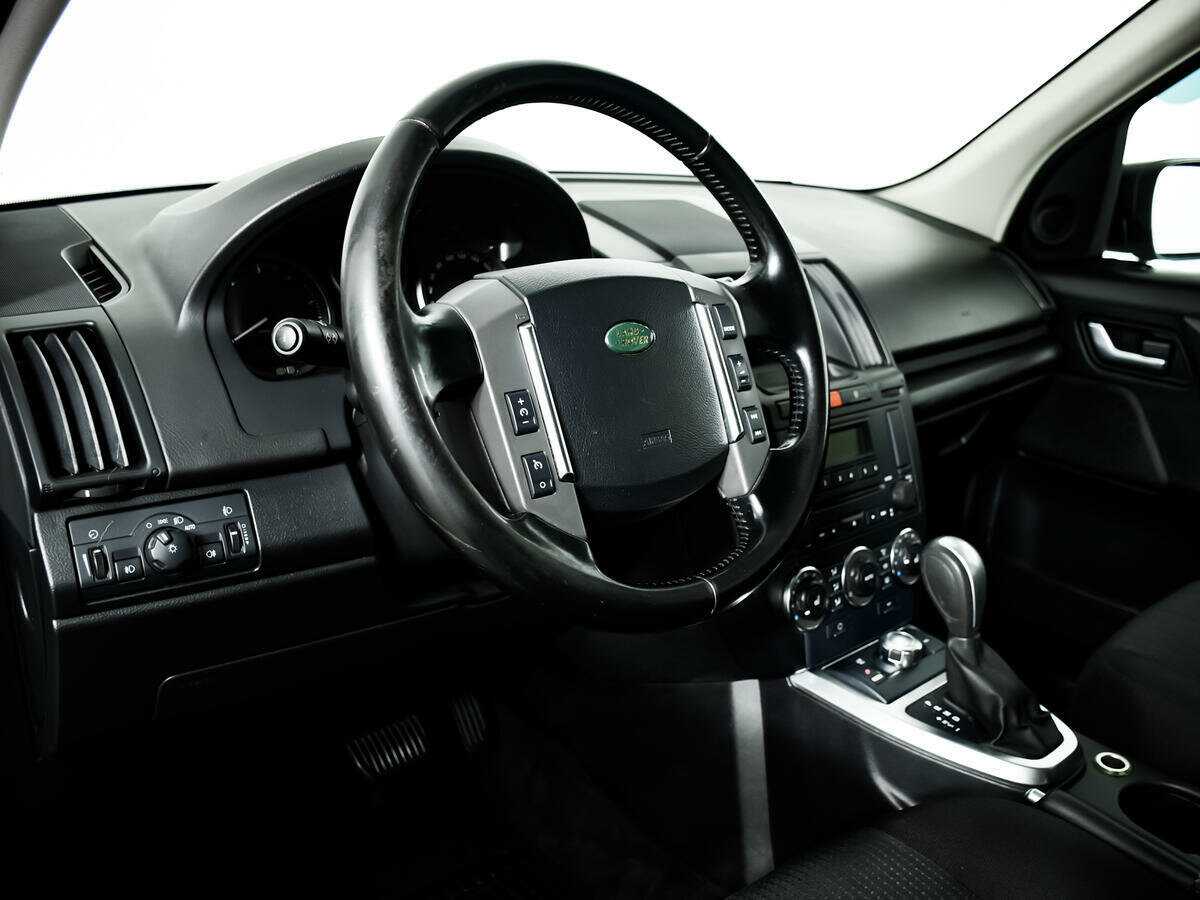 Land Rover Freelander с пробегом — 2010 год. Фото: #12