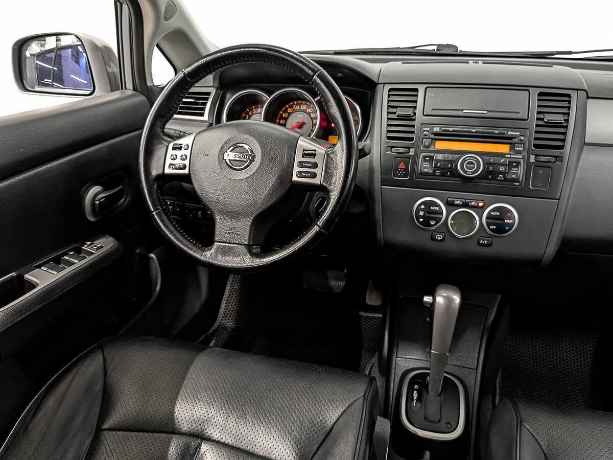 Nissan Tiida с пробегом — 2008 год. Фото: #24
