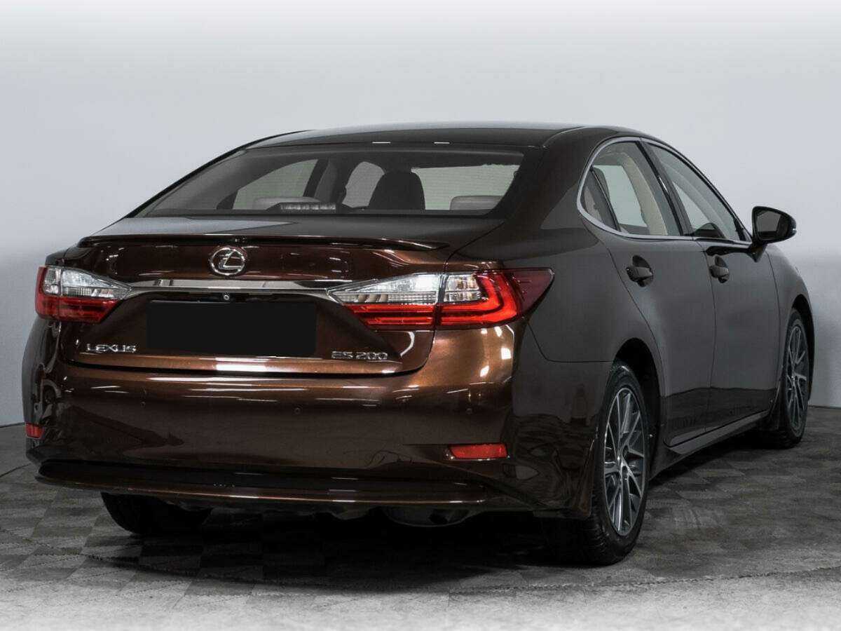 Lexus ES с пробегом — 2015 год. Фото: #4