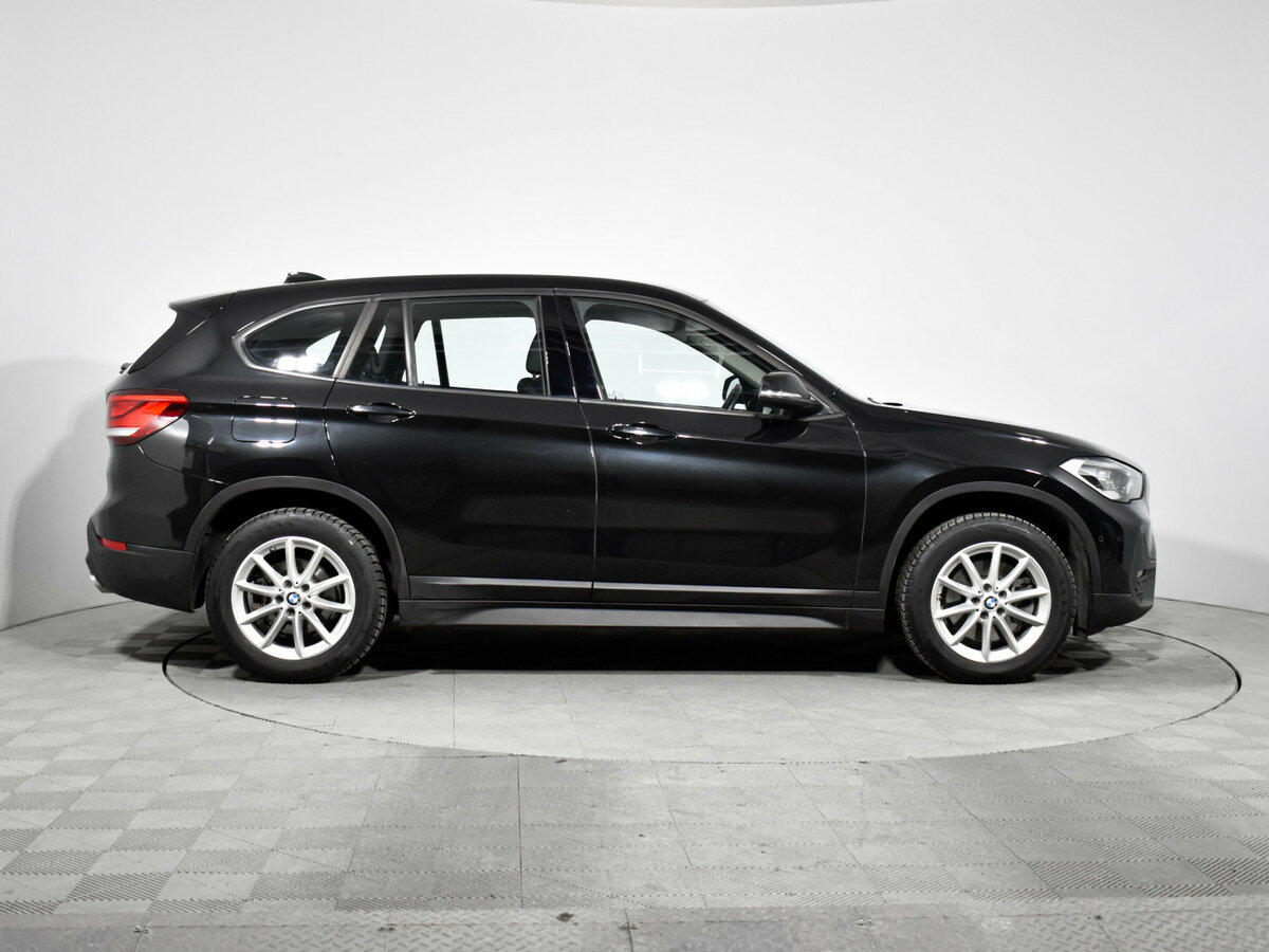 BMW X1 с пробегом — 2021 год. Фото: #3