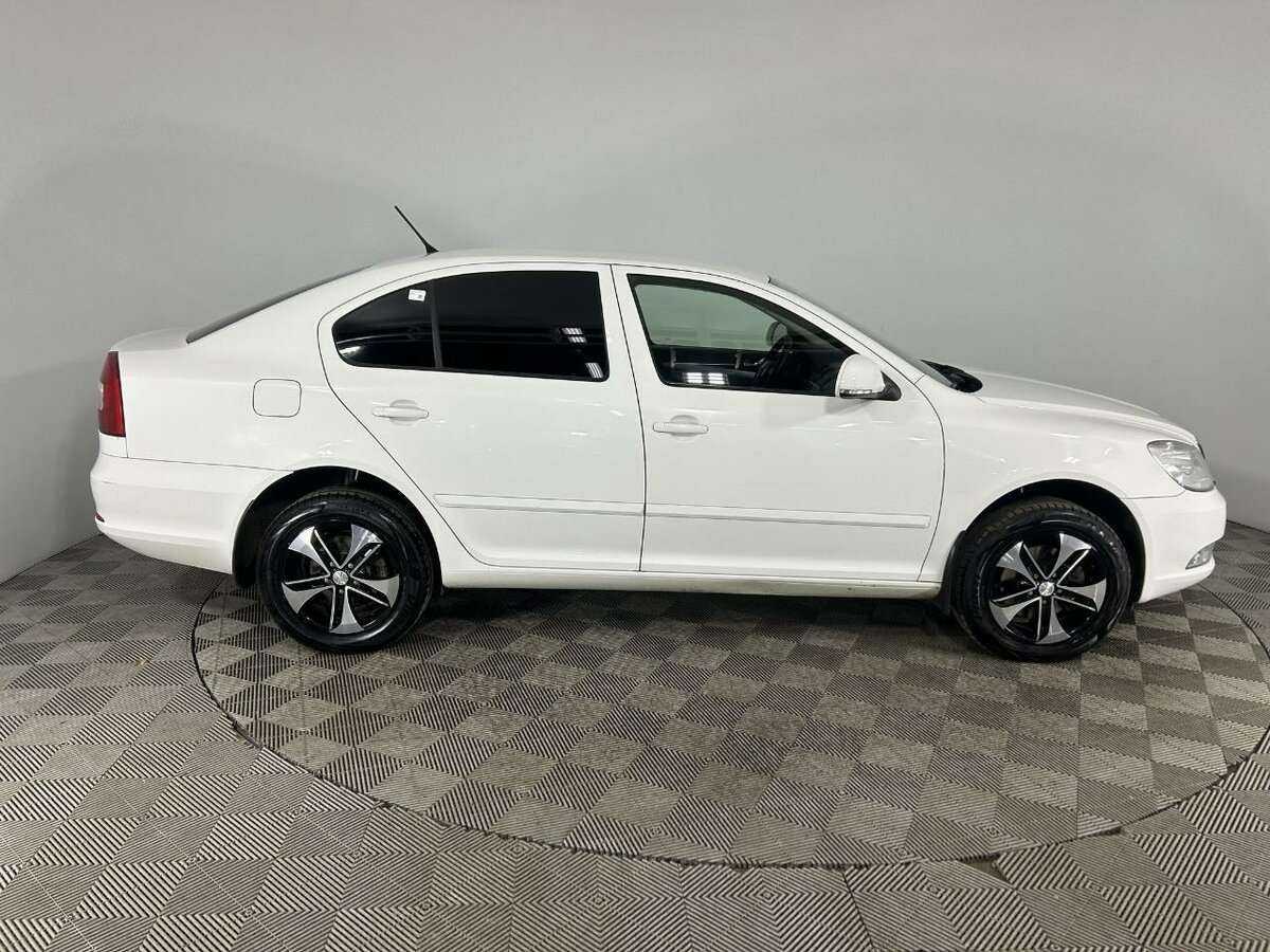 Skoda Octavia с пробегом — 2012 год. Фото: #3