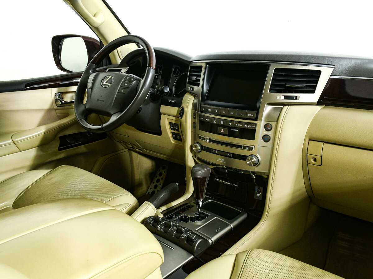 Lexus LX с пробегом — 2014 год. Фото: #8