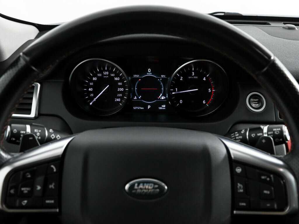 Land Rover Discovery Sport с пробегом — 2018 год. Фото: #15