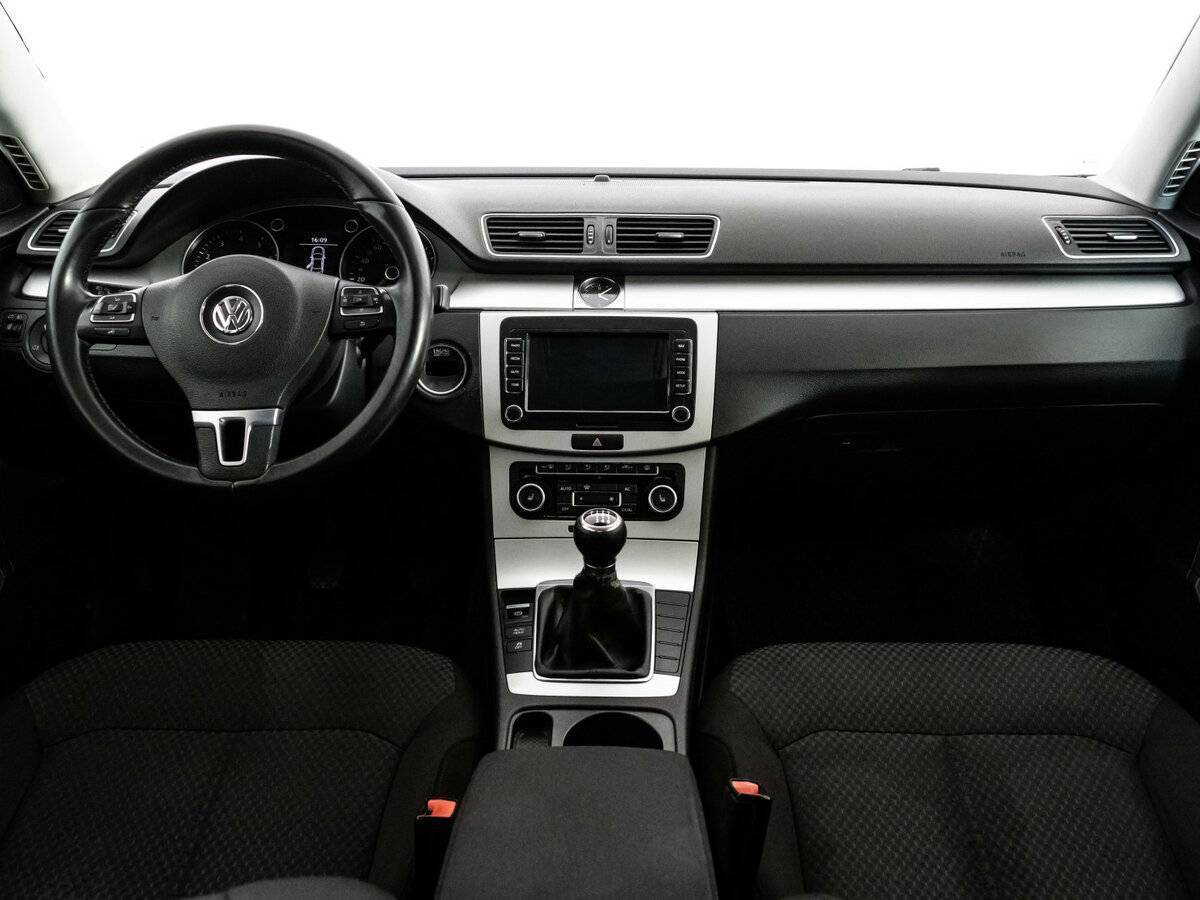 Volkswagen Passat с пробегом — 2011 год. Фото: #7