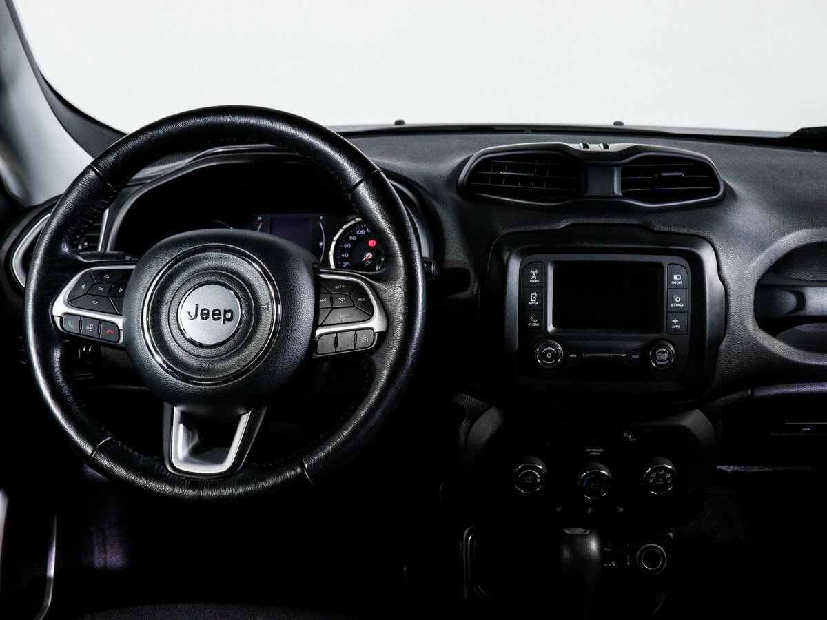 Jeep Renegade с пробегом — 2018 год. Фото: #11
