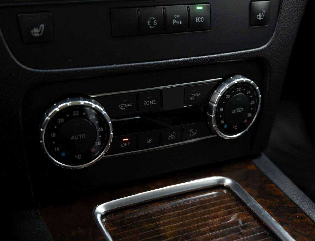 Mercedes-Benz GLK-Класс с пробегом — 2013 год. Фото: #26