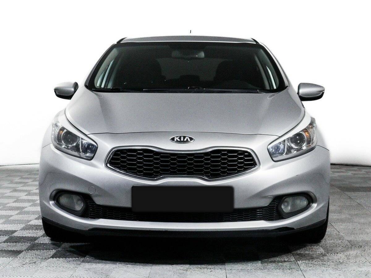 Kia Ceed с пробегом — 2012 год. Фото: #1
