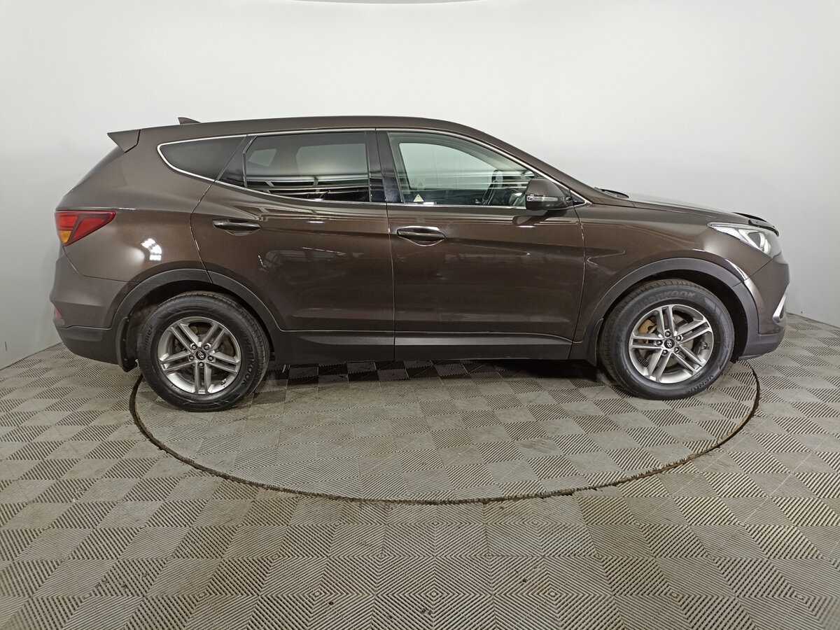 Hyundai Santa Fe с пробегом — 2017 год. Фото: #3
