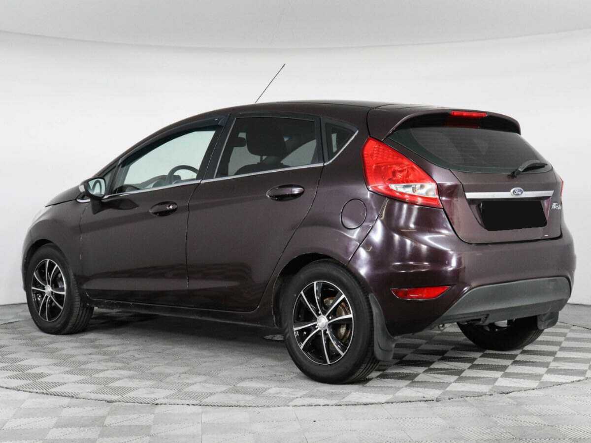 Ford Fiesta с пробегом — 2011 год. Фото: #3