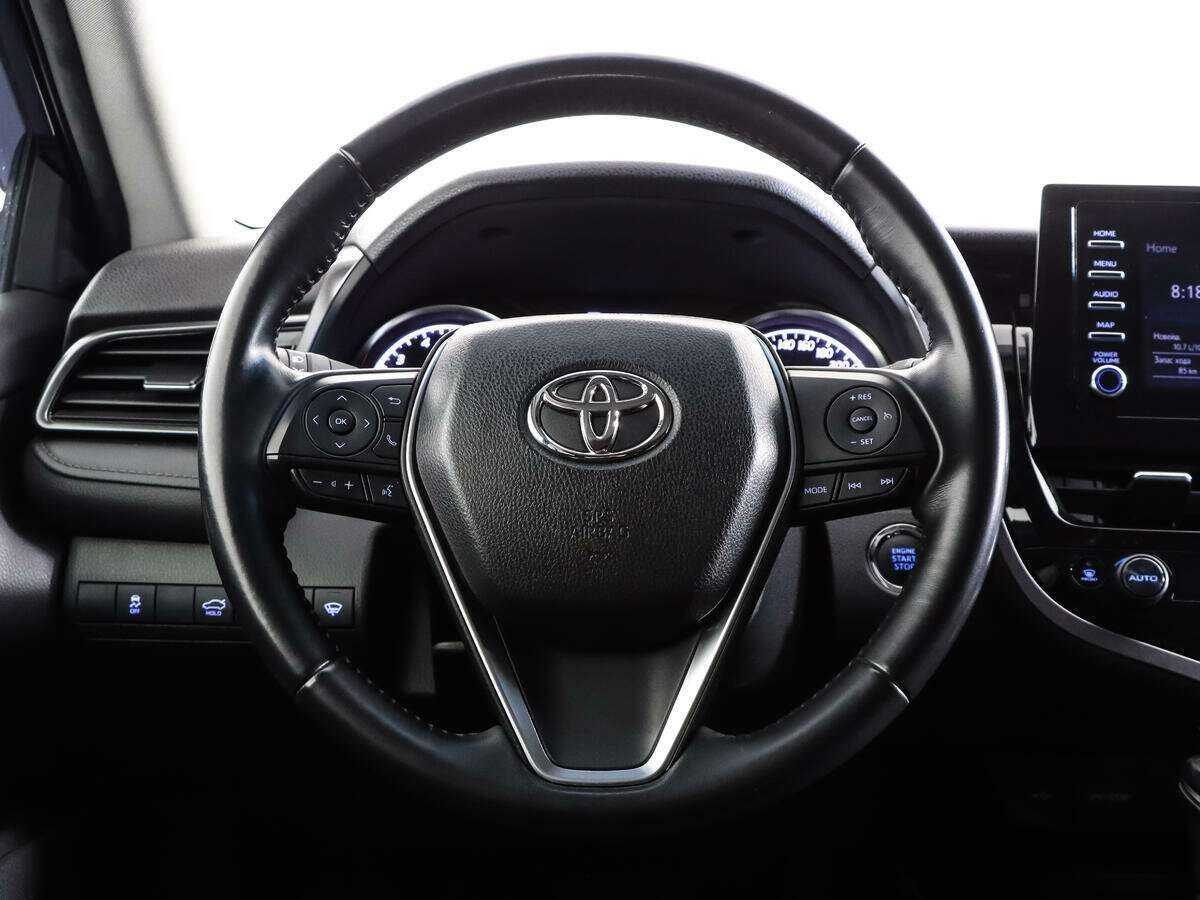 Toyota Camry с пробегом — 2021 год. Фото: #10