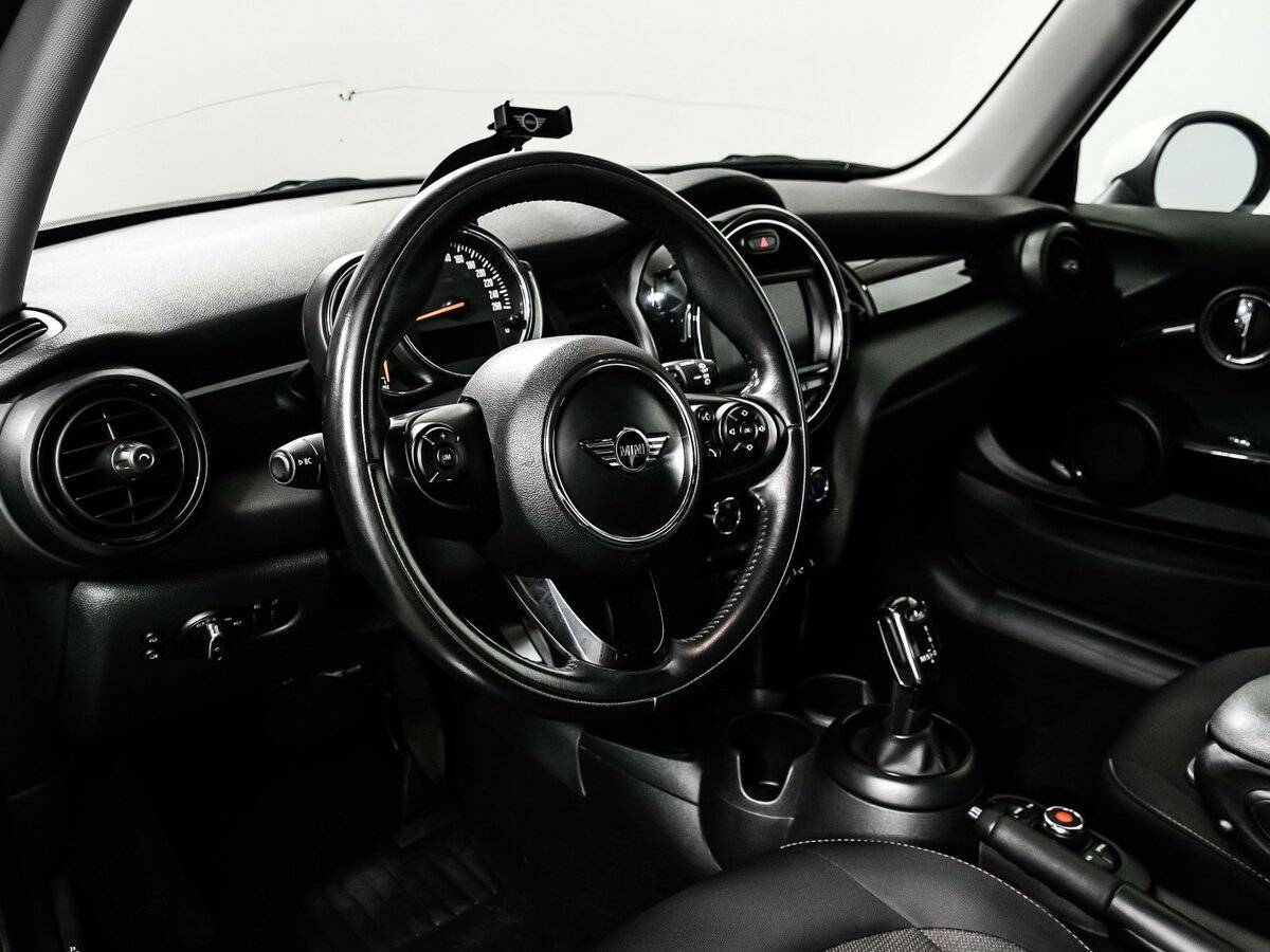 Mini Hatch с пробегом — 2018 год. Фото: #10