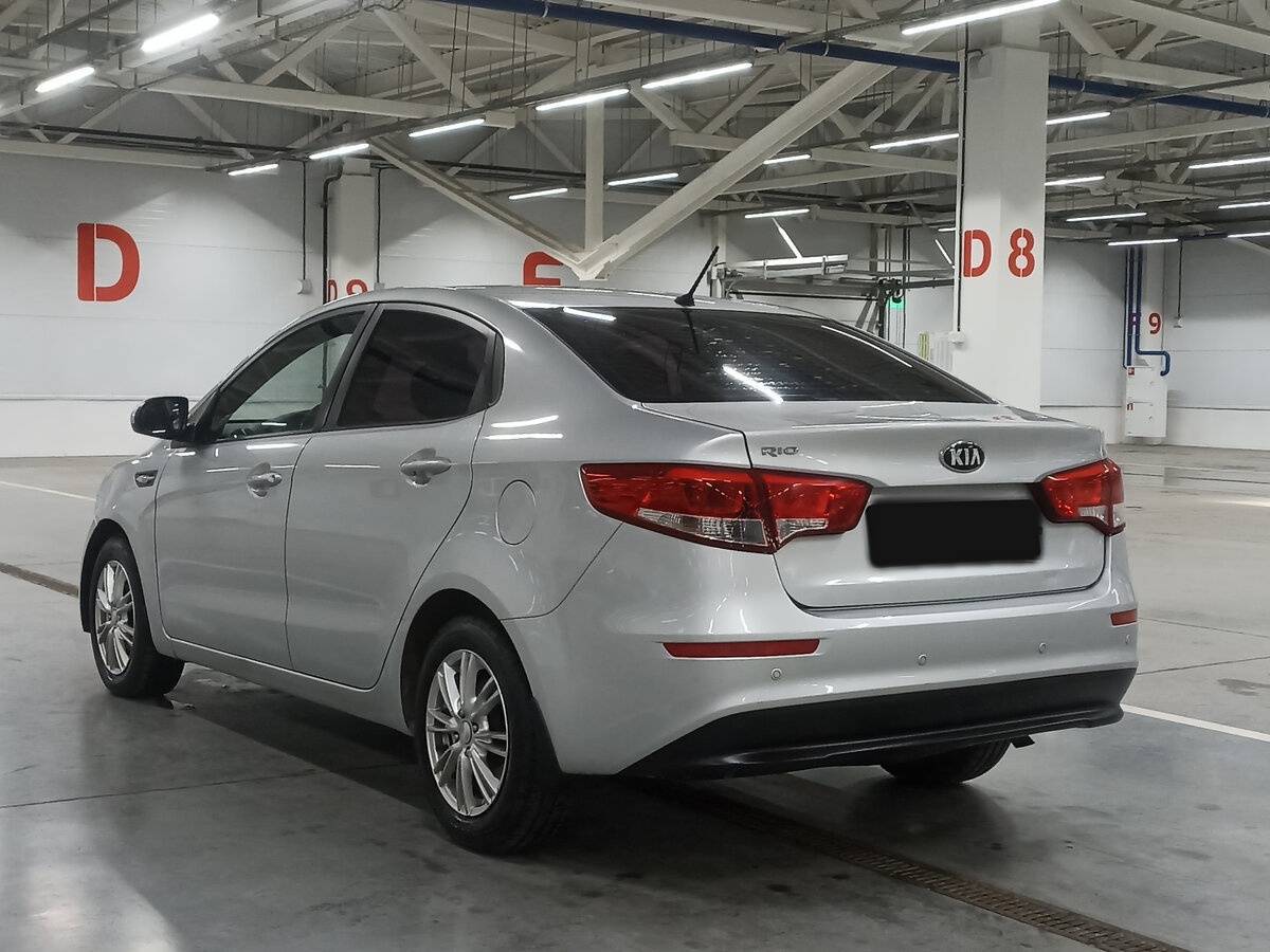 Kia Rio с пробегом — 2015 год. Фото: #6