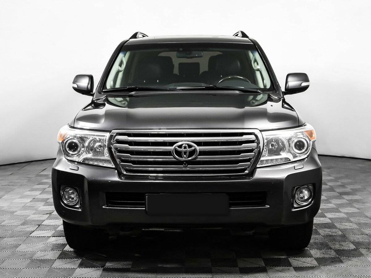 Toyota Land Cruiser с пробегом — 2015 год. Фото: #1