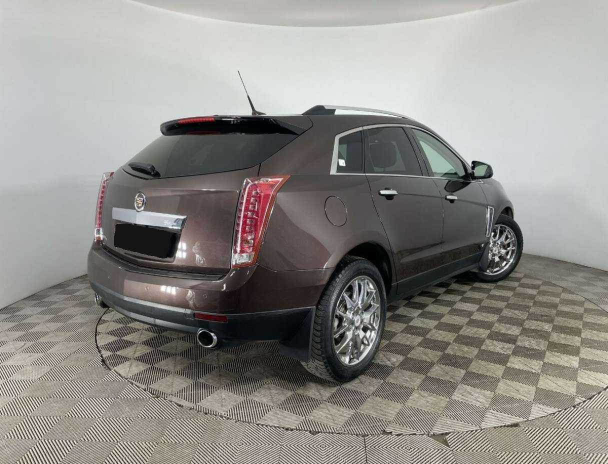 Cadillac SRX с пробегом — 2014 год. Фото: #5