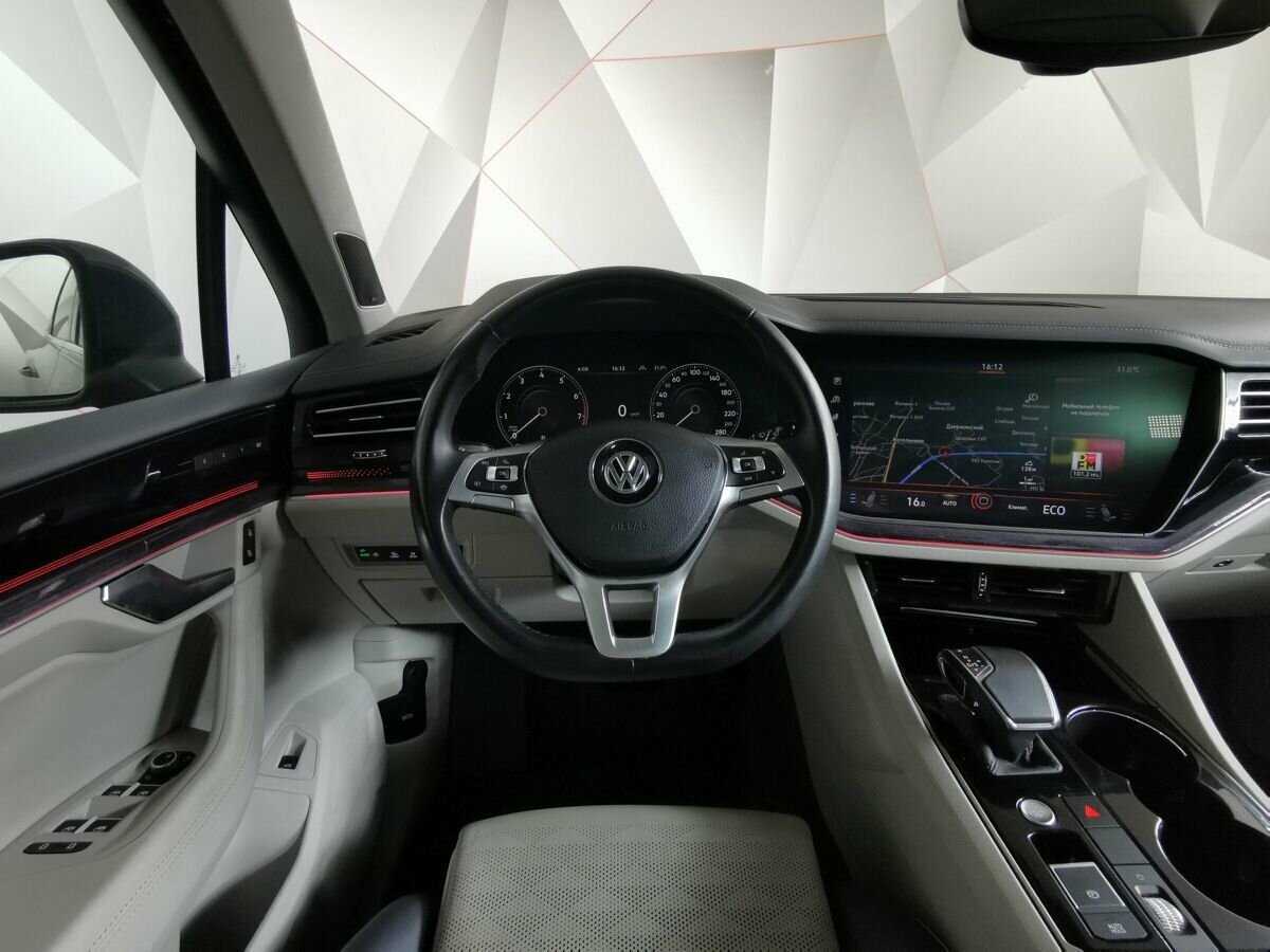 Volkswagen Touareg с пробегом — 2019 год. Фото: #14
