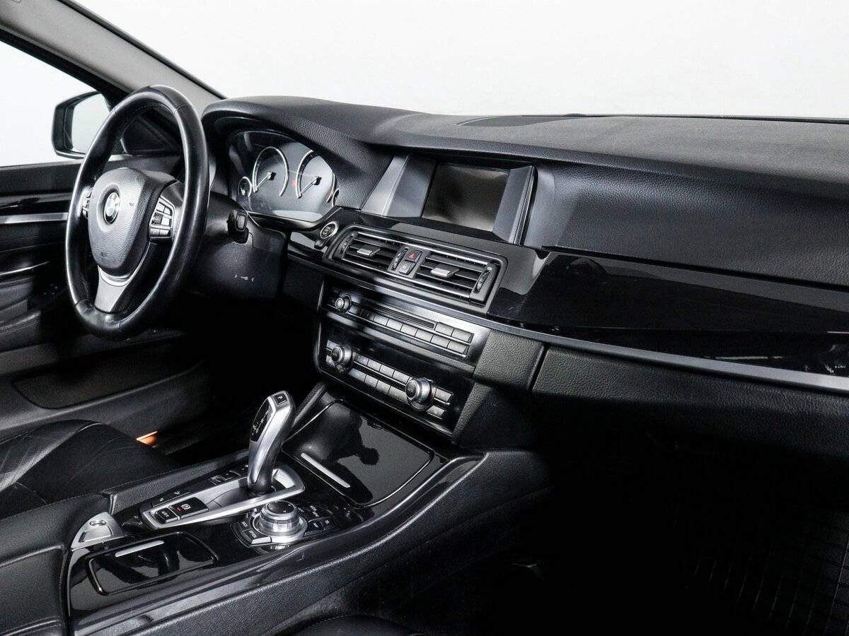 BMW 5 серии с пробегом — 2014 год. Фото: #11