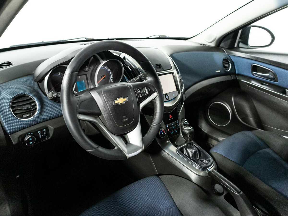 Chevrolet Cruze с пробегом — 2014 год. Фото: #10