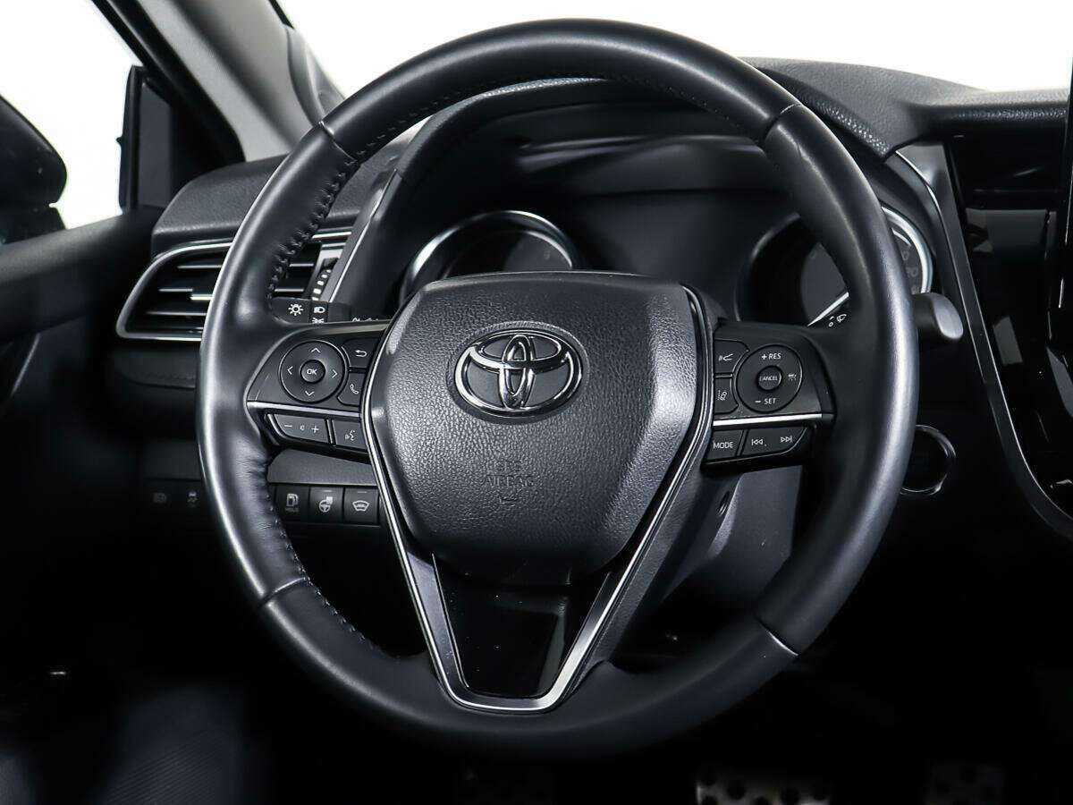 Toyota Camry с пробегом — 2022 год. Фото: #13