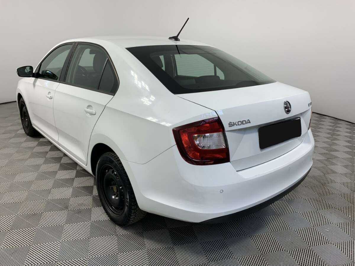 Skoda Rapid с пробегом — 2019 год. Фото: #6