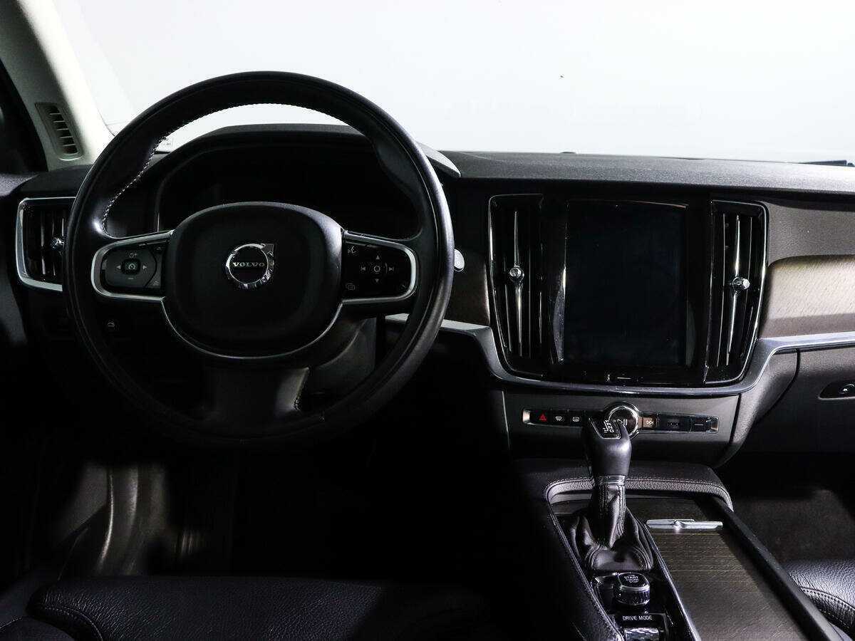 Volvo V90 Cross Country с пробегом — 2018 год. Фото: #9