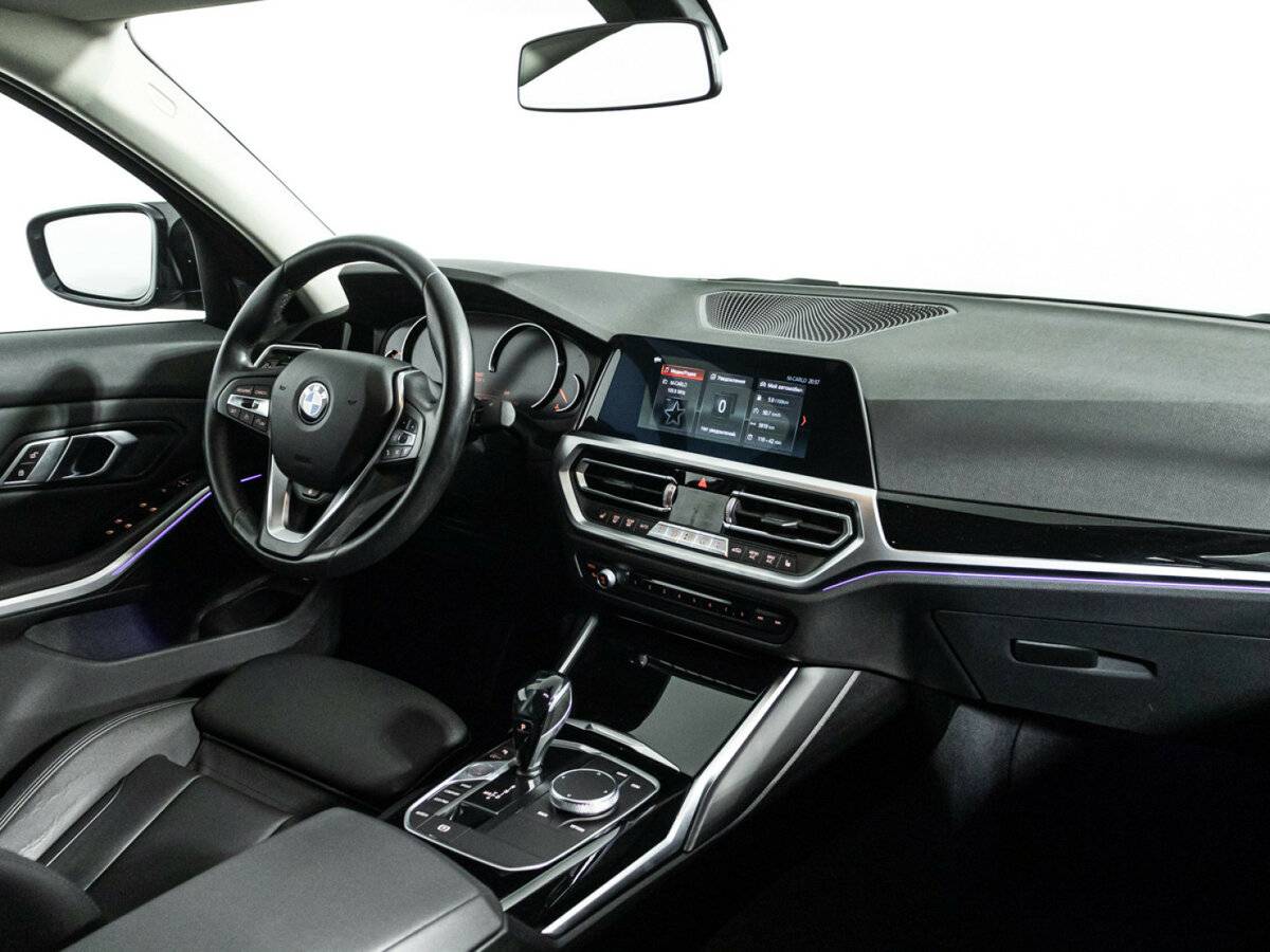 BMW 3 серии с пробегом — 2020 год. Фото: #8