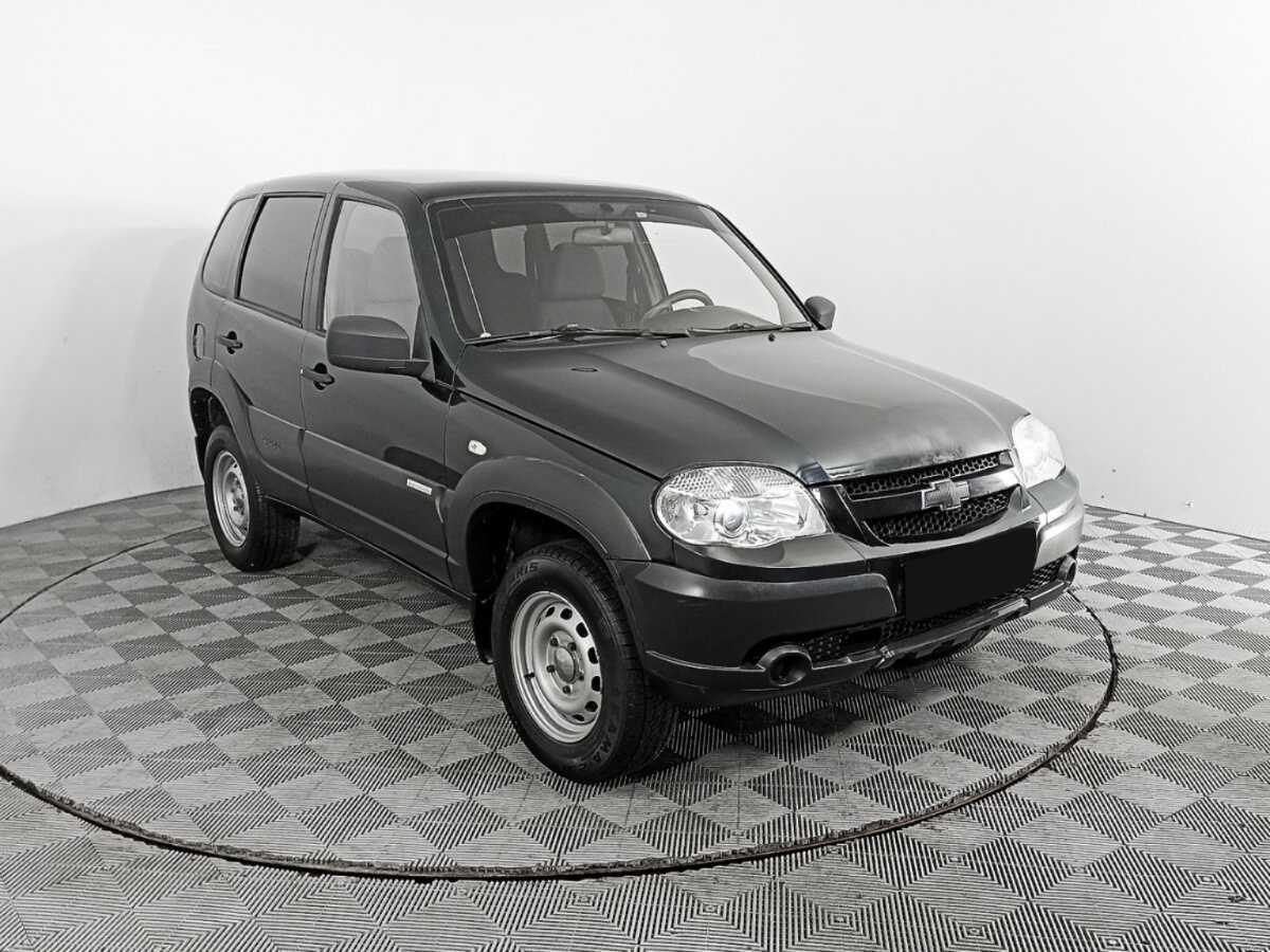 Chevrolet Niva с пробегом — 2013 год. Фото: #2