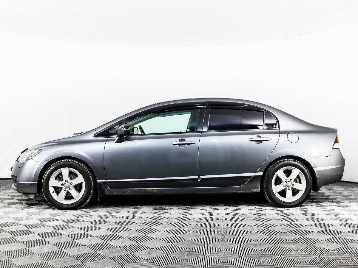 Honda Civic с пробегом — 2010 год. Фото: #7
