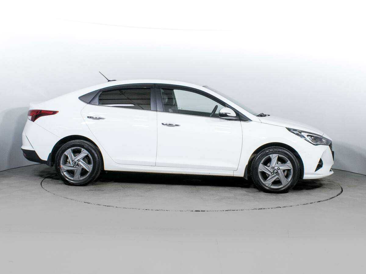 Hyundai Solaris с пробегом — 2020 год. Фото: #3