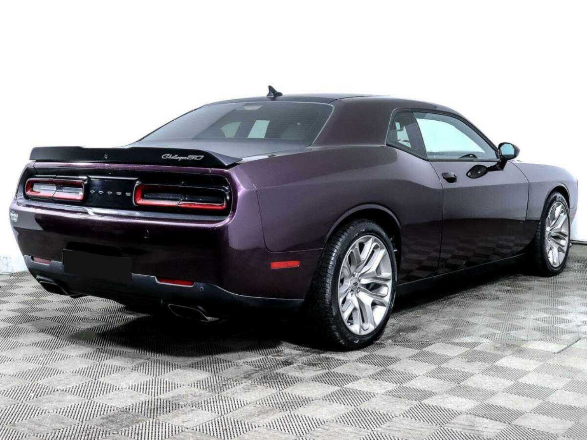 Dodge Challenger с пробегом — 2020 год. Фото: #3