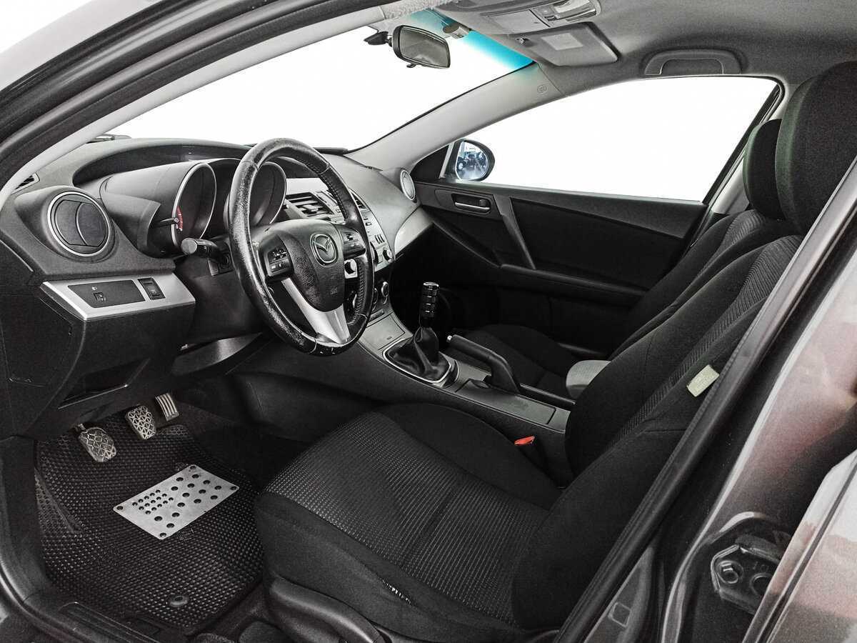 Mazda 3 с пробегом — 2011 год. Фото: #13