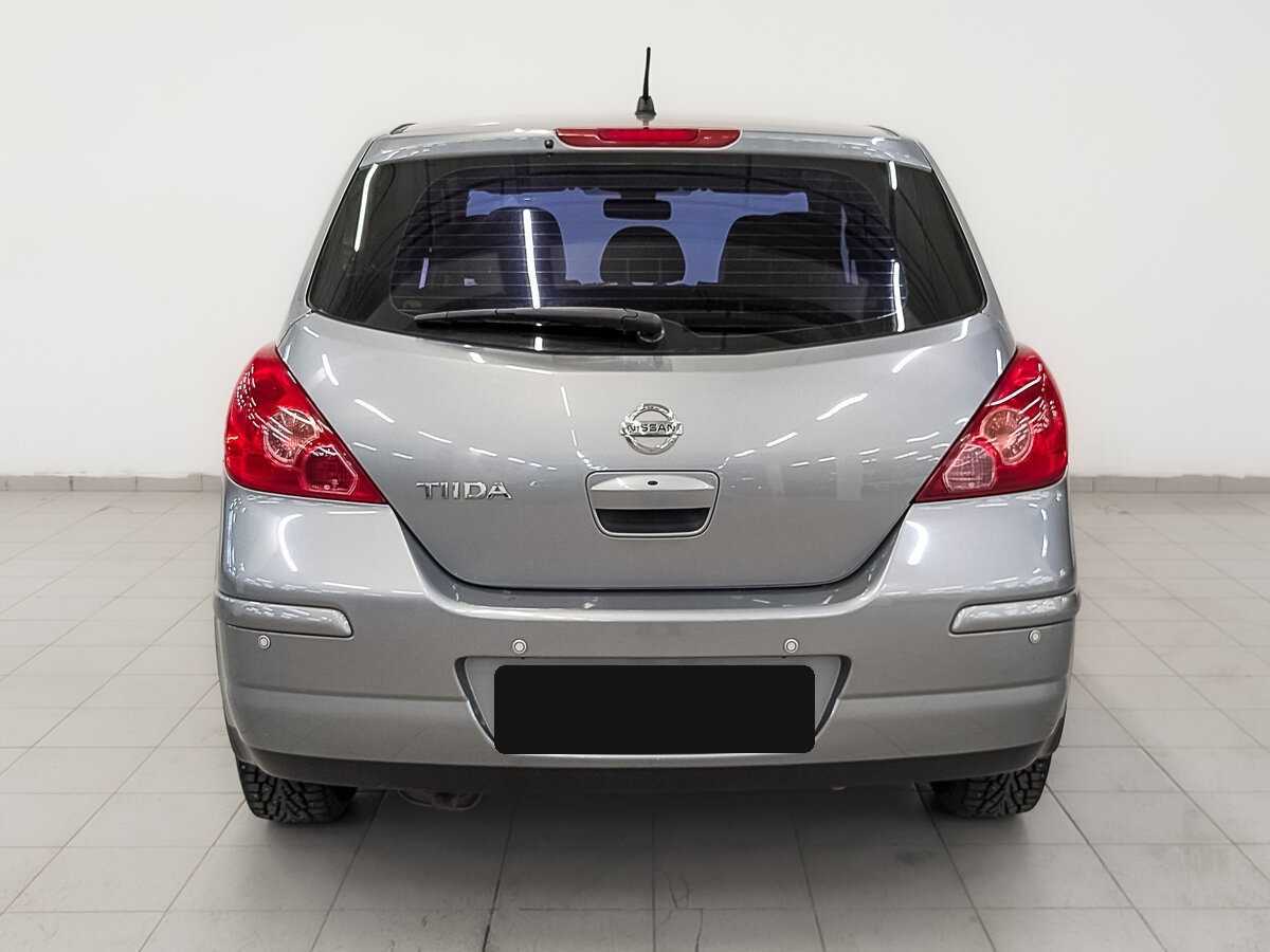 Nissan Tiida с пробегом — 2008 год. Фото: #5