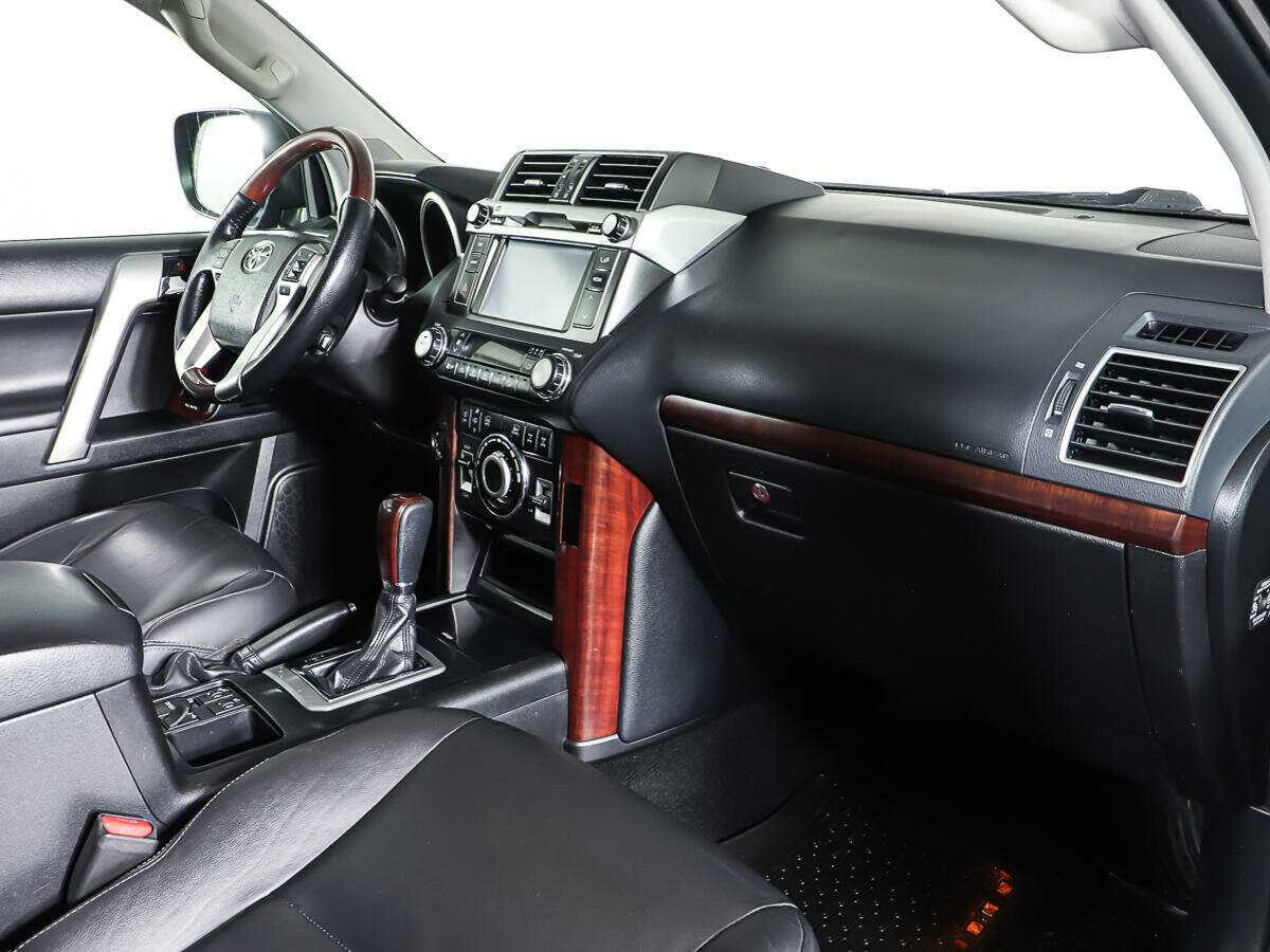 Toyota Land Cruiser Prado с пробегом — 2016 год. Фото: #7